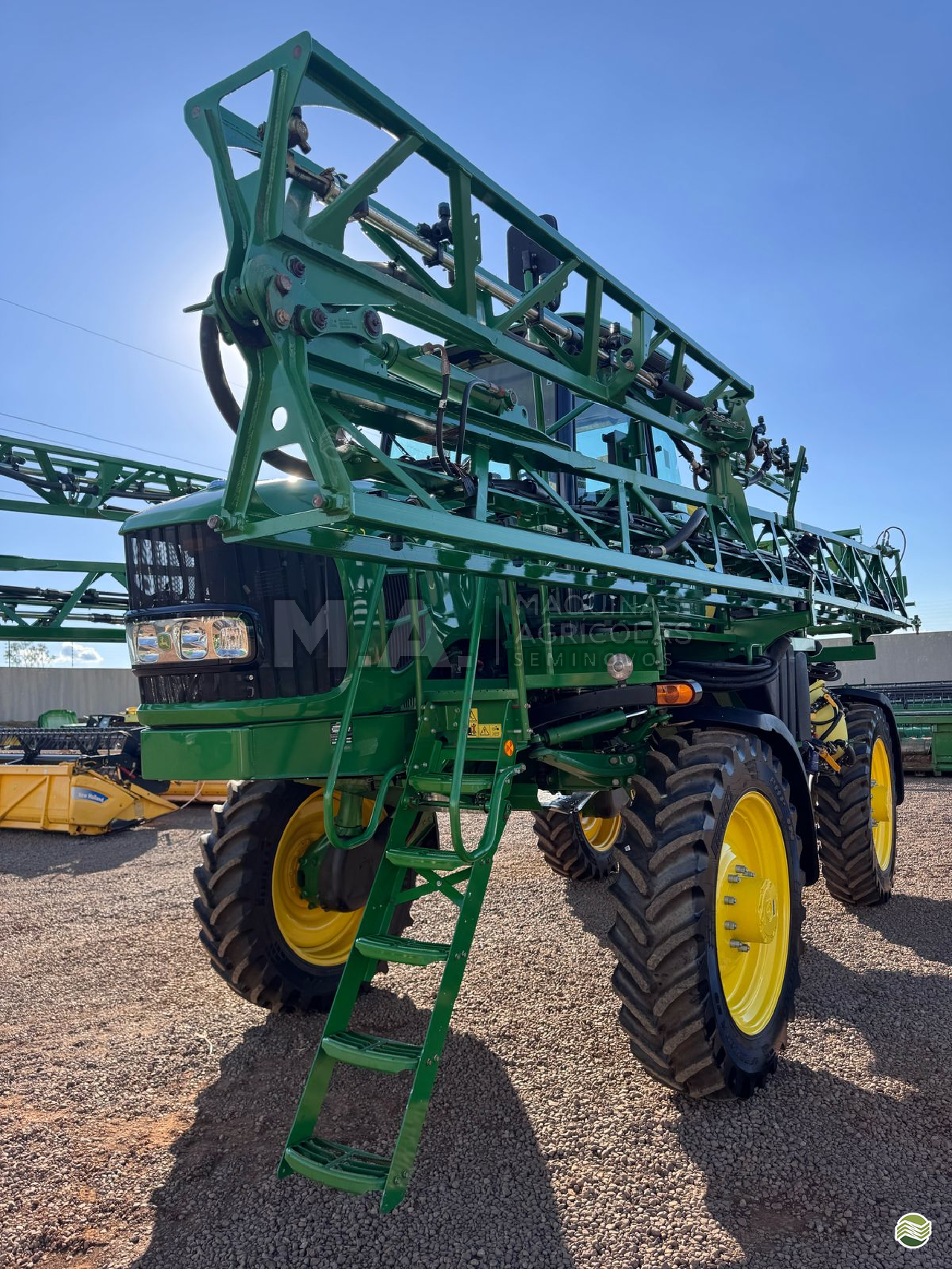 PULVERIZADOR JOHN DEERE JOHN DEERE 4630 Tração 4x4 M.A. Máquinas Agrícolas - Campo Mourão CAMPO MOURAO PARANÁ PR